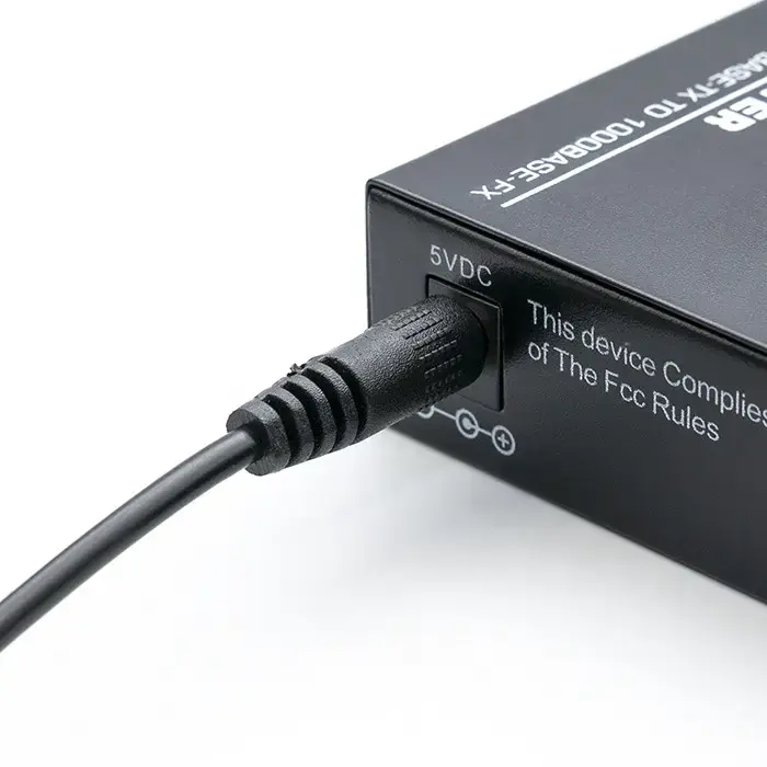 Qoltec Bidirectional Ethernet SWITCH Media Converter 1x RJ45 1x SFP| 1000Mbps | 5V