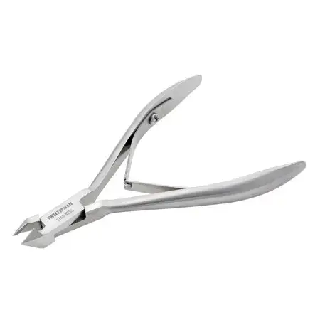 Debenhams Rockhard Cuticle Nipper in Silver