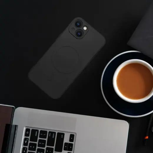 Silicone maciņš ar MagSafe atbalstu telefonam iPhone 17 Pro Max | iPhone 18 Pro Max melns