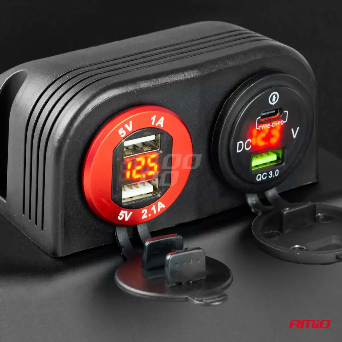 Waterproof phone charger with digital voltometer 2xUSB 12/24V MOD-11