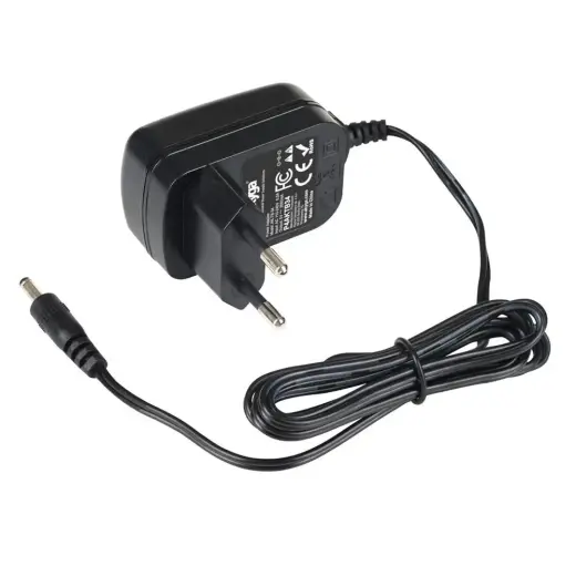 Akyga universālais adapteris AK-TB-34 5.0V | 2.0A 10W 3.5 x 1.35 mm 1.5m