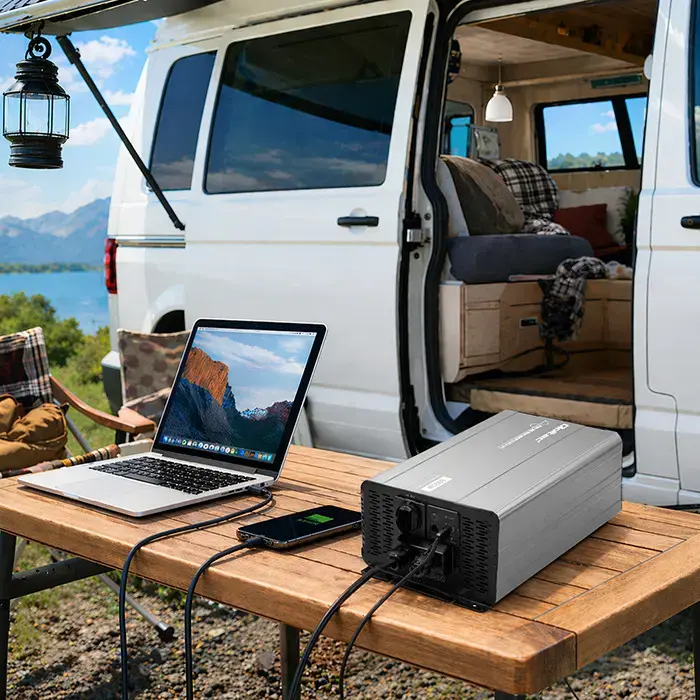 Qoltec Pure Sine Wave Inverter with UPS | 12V to 230V | 4000/8000W | USB | Compatible with LiFePO4 GEL AGM