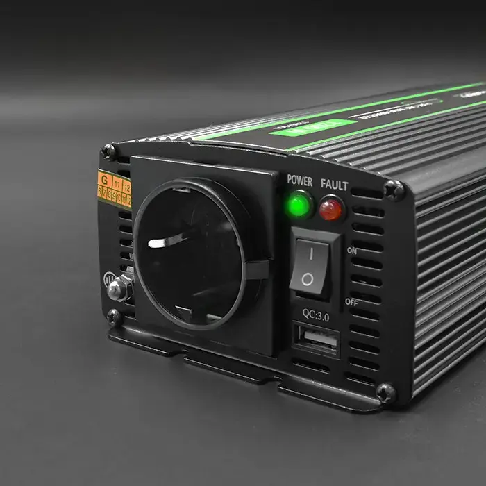 Qoltec Pure Sine Wave Inverter Monolith| 600W | 1200W | 12V to 230V
