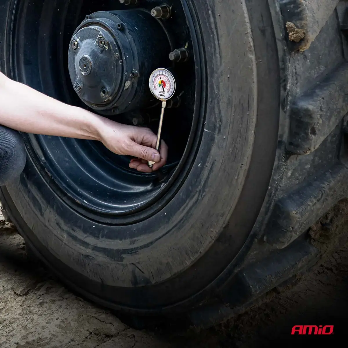 Truck pressure gauge TIR 15 bar PG-15 AMIO-01708