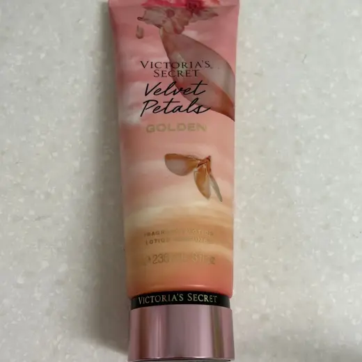 Victoria's Secret Velvet Petals Golden Body Milk for Women 236 Ml