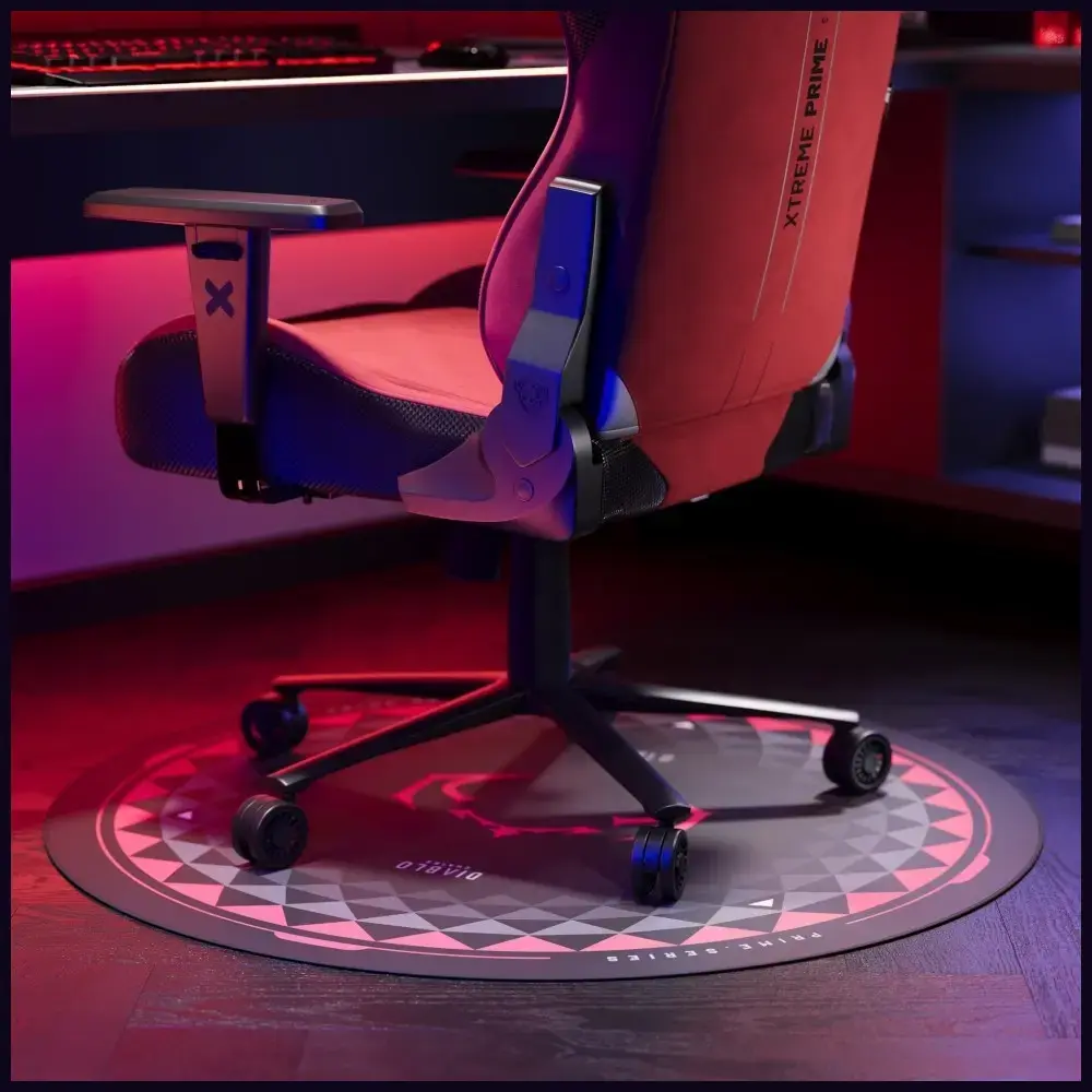 Anti-slip mat for Diablo Chairs black and red