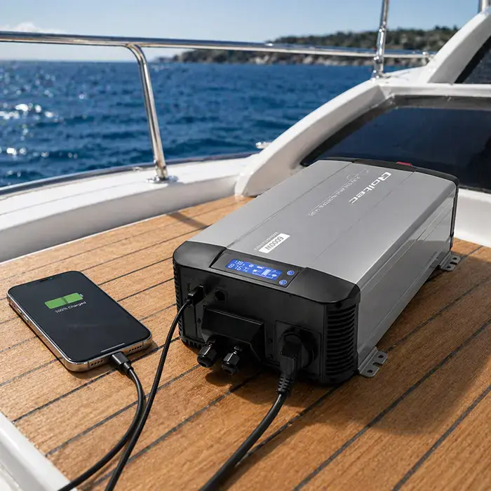 Qoltec Pure Sine Wave Inverter with UPS | 12V to 230V | 3000/6000W | USB | Compatible with LiFePO4 GEL AGM