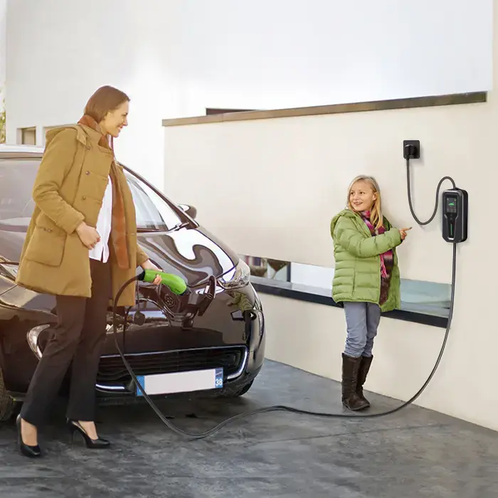 Qoltec Mobile charger for EV 2-in-1 Type2 with regulation | 3.5kW | 230V | SCHUKO 16A | LCD | Portable | Wallbox | 5m