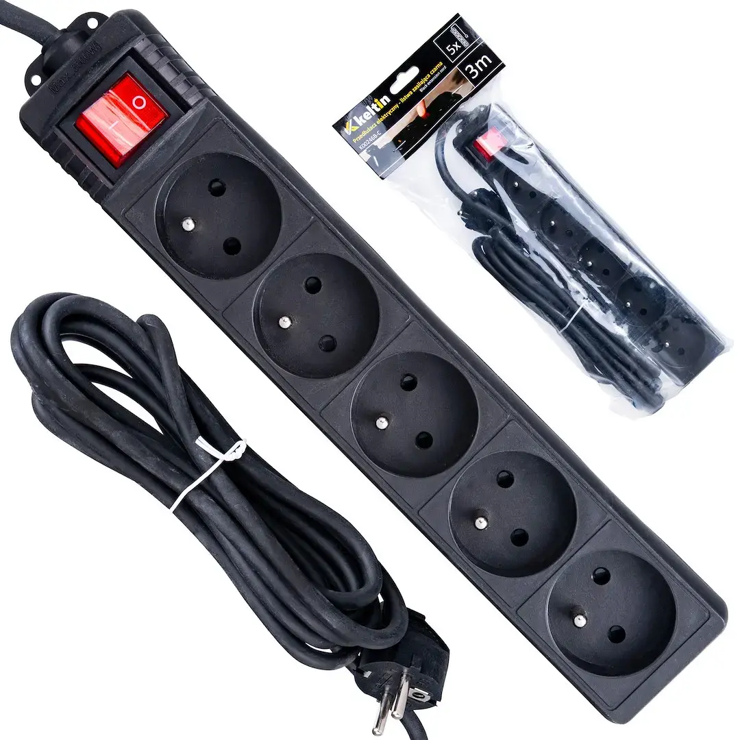 Black extension cord with switch, 5 sockets, 3m