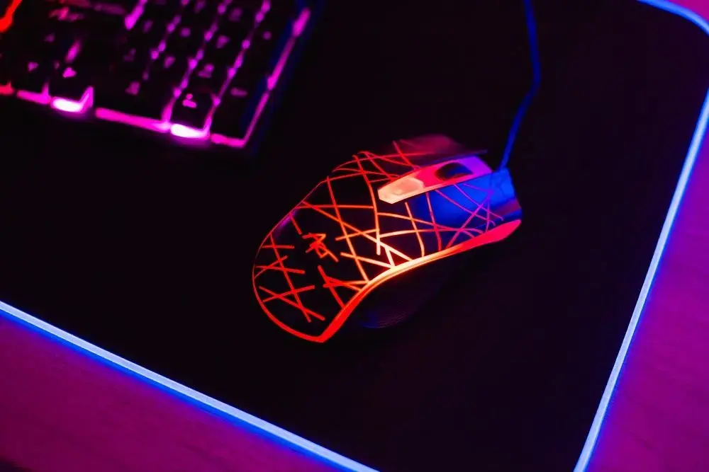 ART set wire keyboard USB A QWERTY with light + wire mouse USB A with light AK-50 black