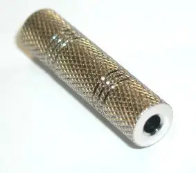 Pāreja 3.5mm Ligzda - 3.5mm Ligzda
