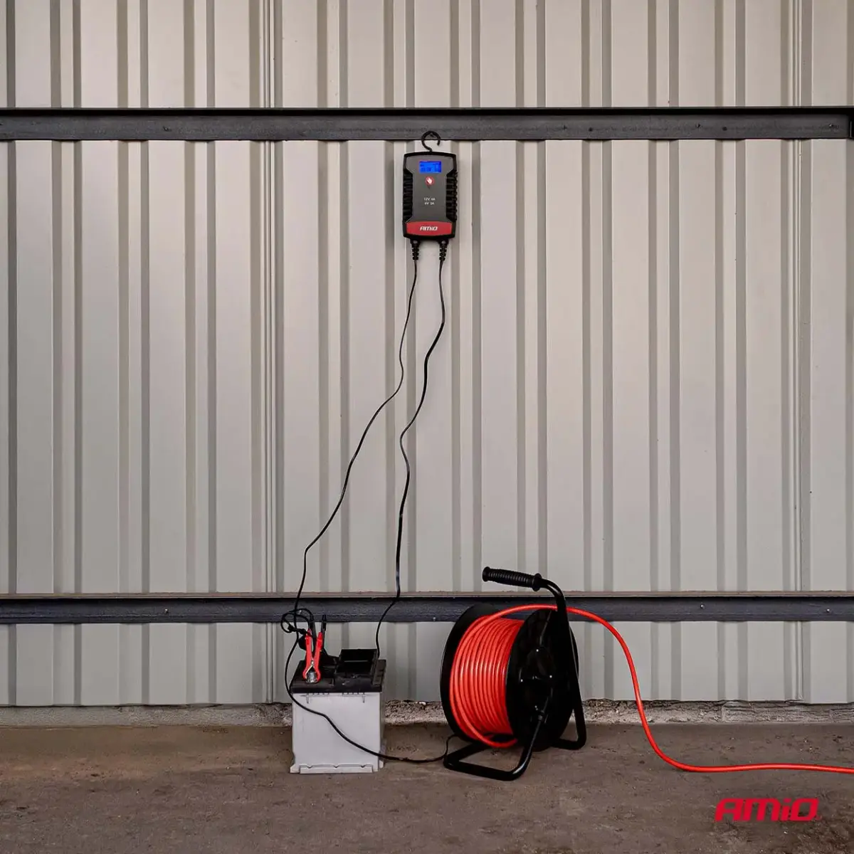 Digital battery charger AGM GEL STD LiFePo4 MAX 8A 12/24V PRO HOOK AMIO-04533