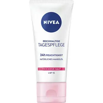 Essential Nourishing Day Cream SPF 15 - Nourishing day cream for dry skin.