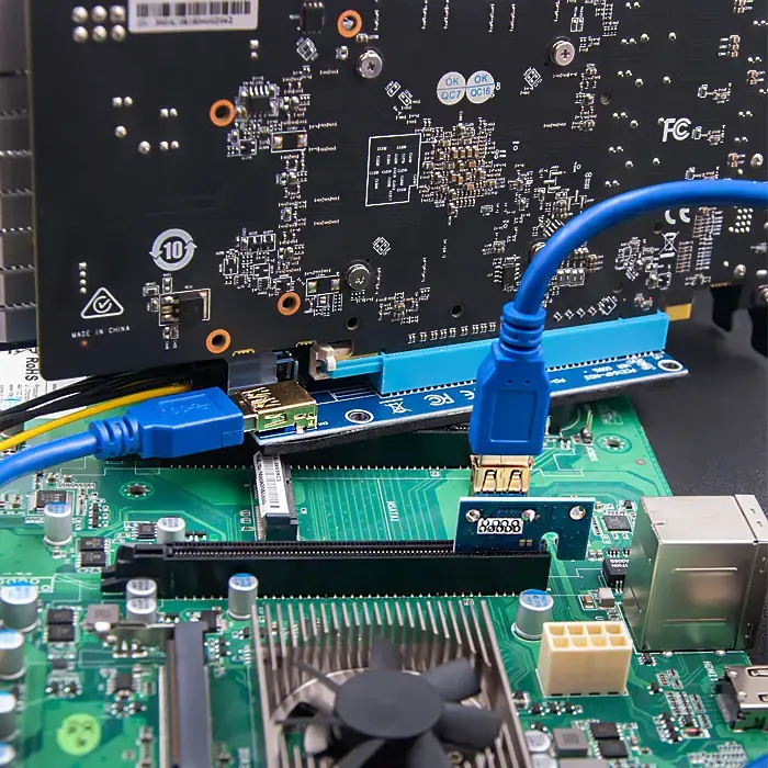 Qoltec PCI-E Riser 1x - 16x | USB 3.0 | ver. 009S | SATA / PCI-E 6 pin