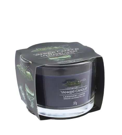 Yankee Candle Lakefront Lodge votive candle in glass 37 g
