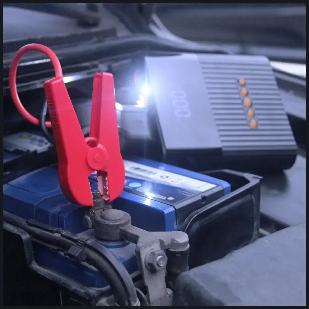 4smarts PitStop+ ārējais akumulators (powerbank) | 8800 mAh | USB-A, USB-C | LED lukturītis | melns