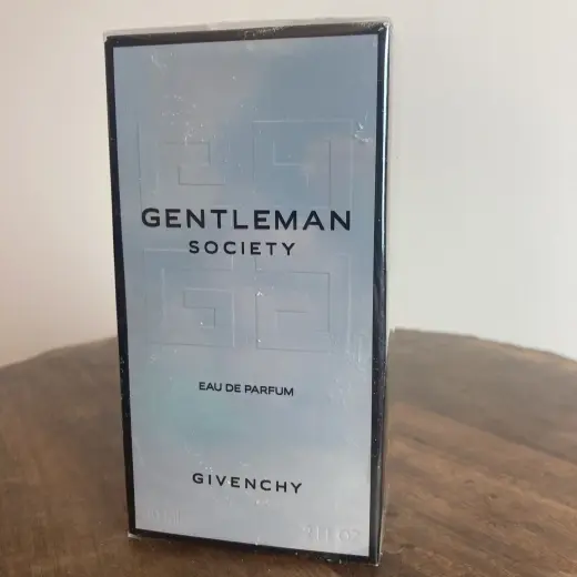 Givenchy Gentleman Society (EDP) parfüümvesi meestele 60 ml