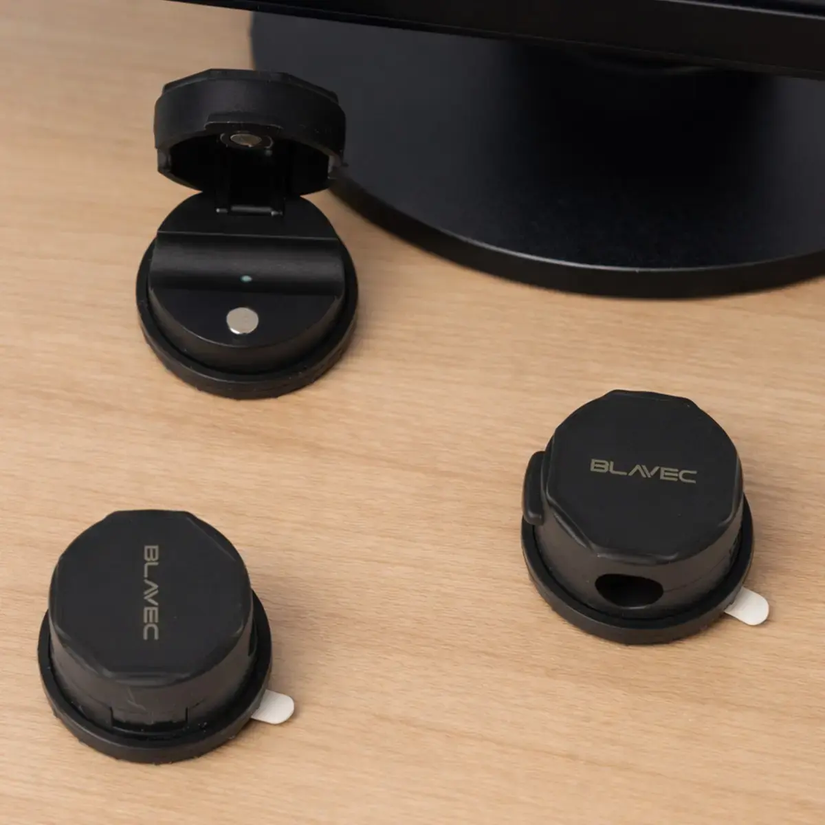 Blavec Cable organizer BX-01 self-adhesive clip black - 3 pieces