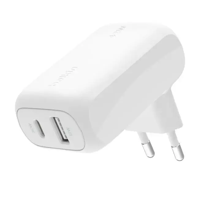 Charger BoostCharge 42W USB-C 3 0W USB-A 12W white
