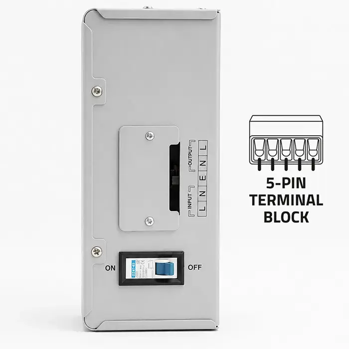 Qoltec Automatic Voltage Stabilizer AVR 3000VA | 1800W | Compact | Toroidal transformer
