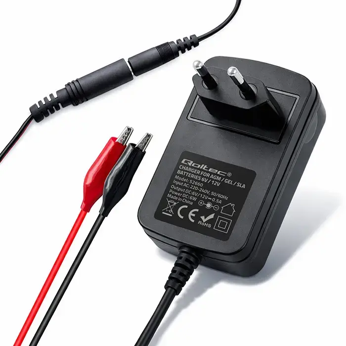 Qoltec 52660 automātiskais lādētājs AGM GEL STD akumulatoriem | 6V/12V lādētājs | 6W | 5,5x2,1 | 1,8m kabelis