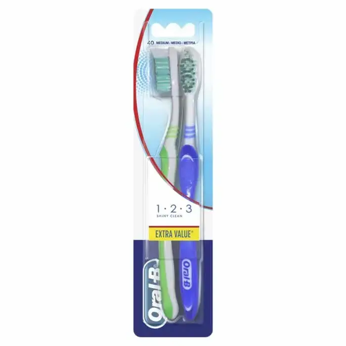 Oral-B Shiny Clean Toothbrush Medium, 2