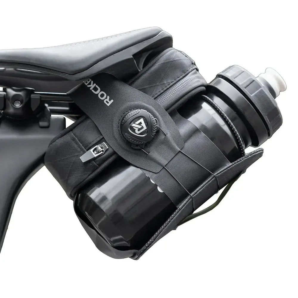 Torba rowerowa Rockbros P010 podsiodłowa 0,2 l z uchwytem na bidon 0,6 l - czarna