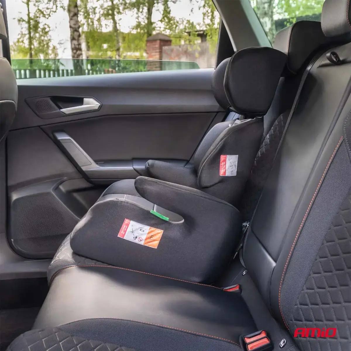 Booster car seat 126-150cm R129 AMIO-04479