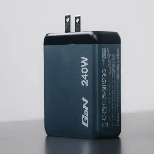 Verbatim GNC-240 travel charger | 240W | GaN | USB-C, USB-A