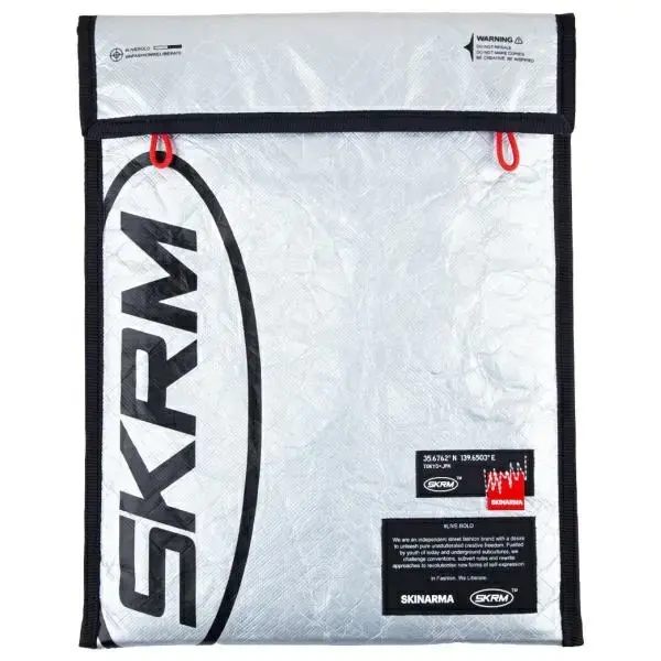 Skinarma Bag Comet laptop sleeve 14" silver