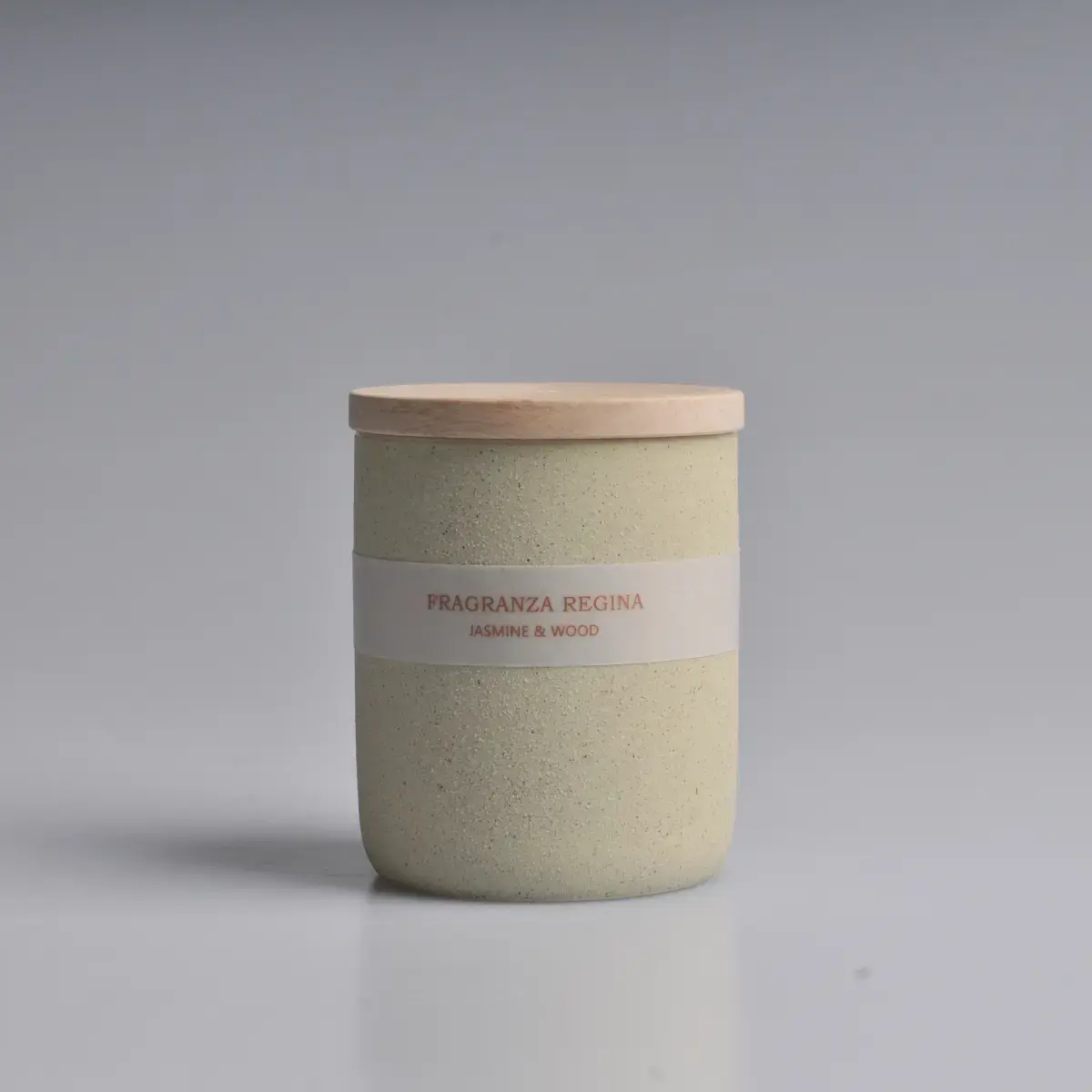 Aromātiskā svece JASMINE & WOOD 230gr, +|- 35h