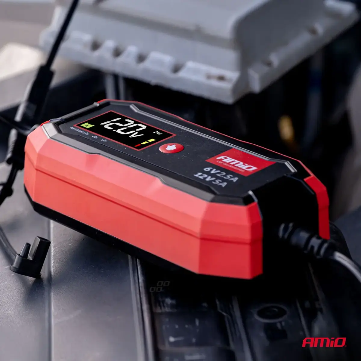 Digital battery charger AGM GEL STD LiFePo4 MAX 5A 6/12V PRO AMIO-04527