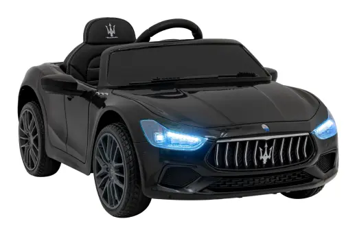 Maserati Ghibli автомобиль Черный