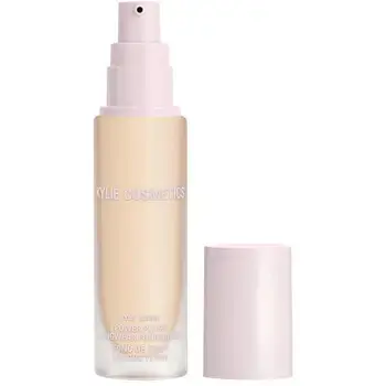 Power Plush Longwear Foundation - Long-lasting make-up 30 ml.