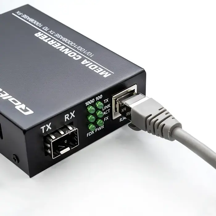 Qoltec Bidirectional Ethernet SWITCH Media Converter 1x RJ45 1x SFP| 1000Mbps | 5V