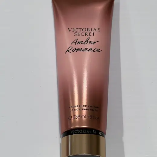 Victoria's Secret Amber Romance Fragrance Lotion 236ml