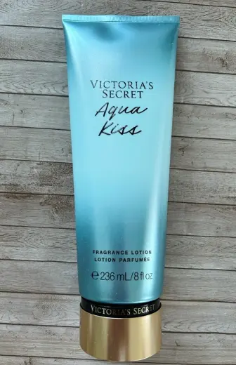 Victoria Secret Aqua Kiss Body Lotion 236ml