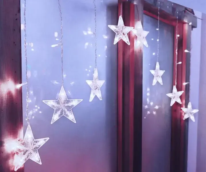 Goodbuy Gaismas aizkars 136 LED| Zvaigznes | aukstā baltā gaisma