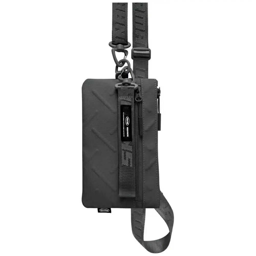 Phone bag Skinarma Juno black