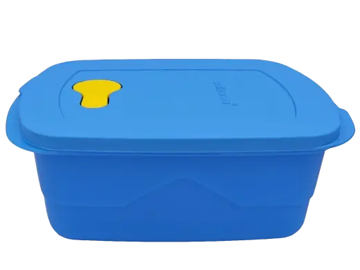 Cello MAX FRESH food container usable in microwave and fridge 2000ml blue