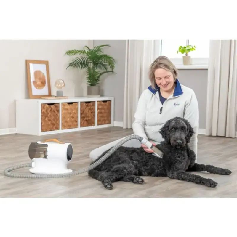 Elektriskā trimera komplekts mājdzīvniekiem - Trixie Clipper Set with fur vacuum, 2 l,600 W