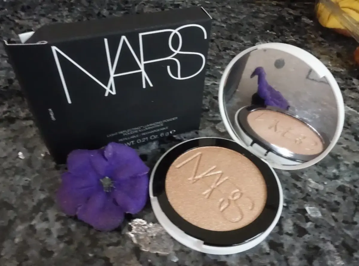 NARS - Light Reflecting Luminizing Powder