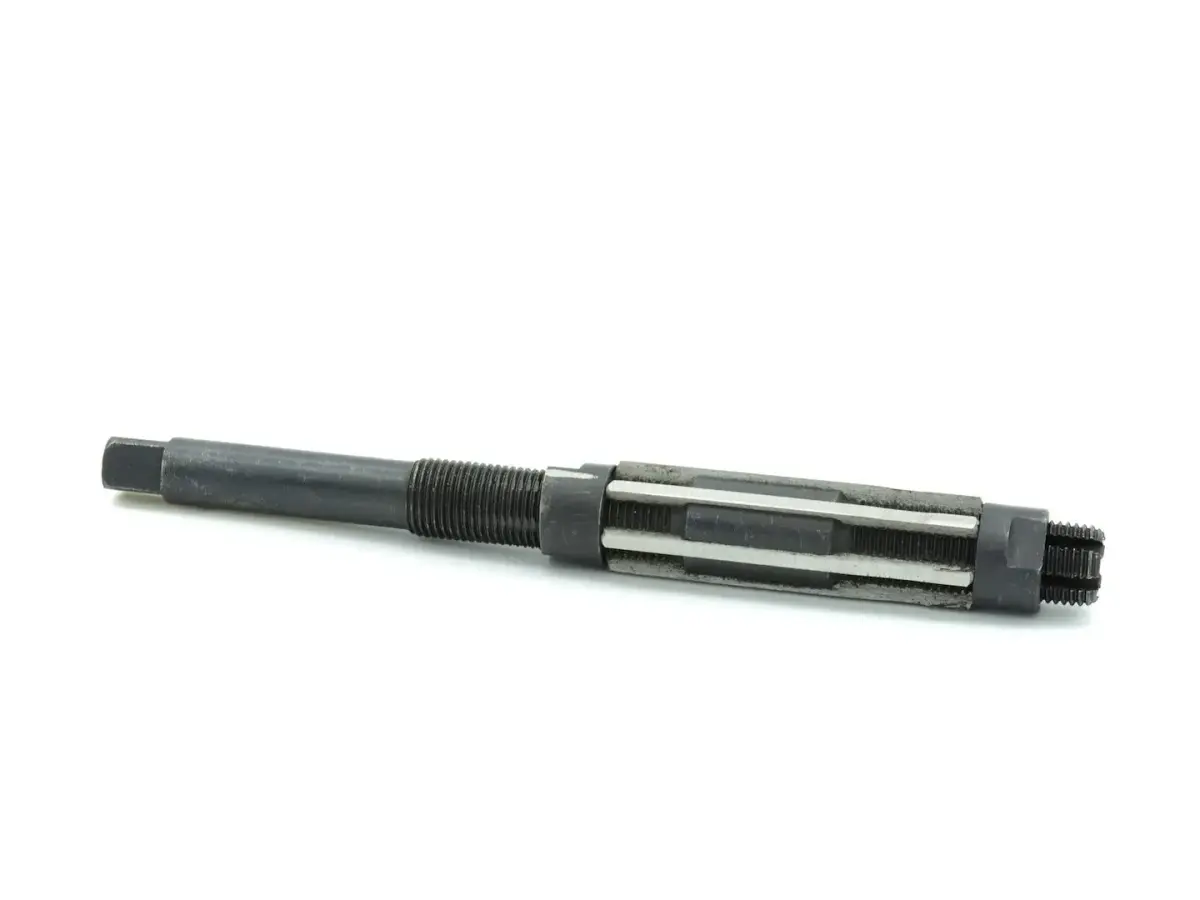 Regulējams rīvurbis 21-23 mm