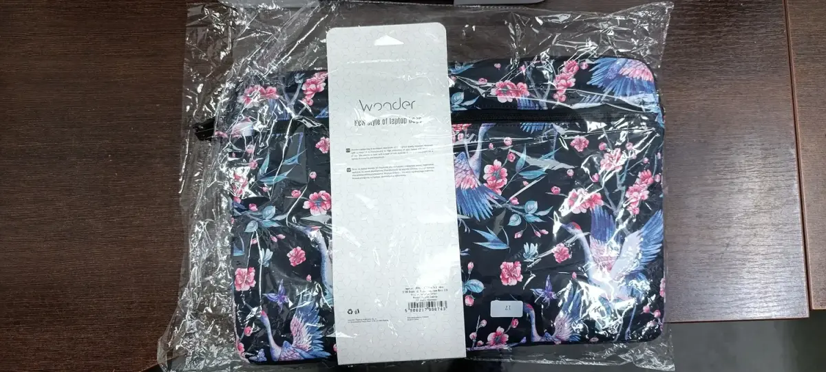 Wonder Sleeve Laptop 17 inches herons (damaged packaging)