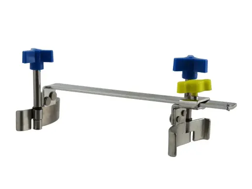 Divu sadales vārpstu fiksēšanas instruments