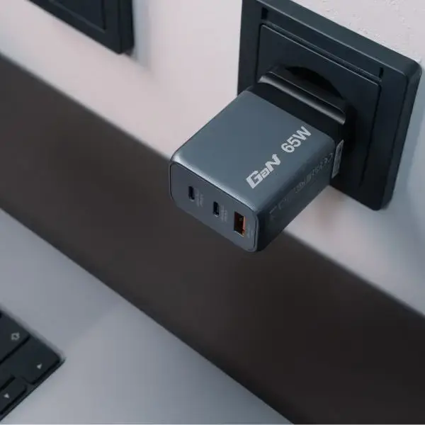 Verbatim GNC-65 зарядное устройство | 65W | GaN | USB-C, USB-A