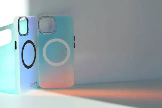 OBAL:ME HoloMag Cover for Apple iPhone 16 White Photo