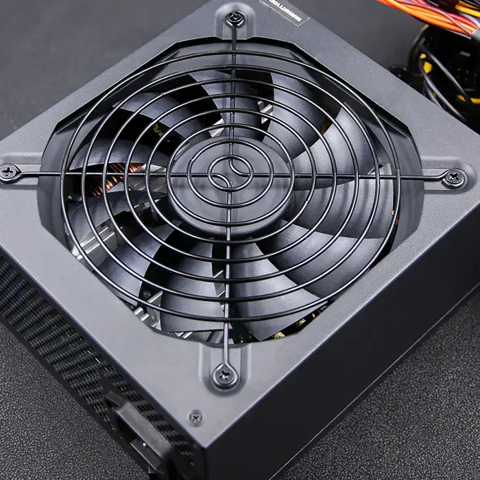 Qoltec ATX 1650W power supply | 80 Plus Platinum