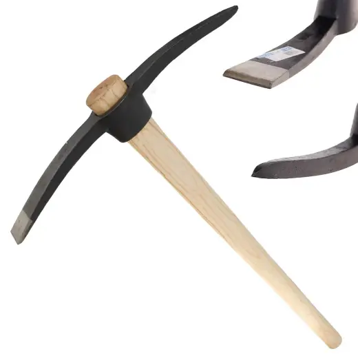 Cērtnis ar koka kātu 2.5 kg