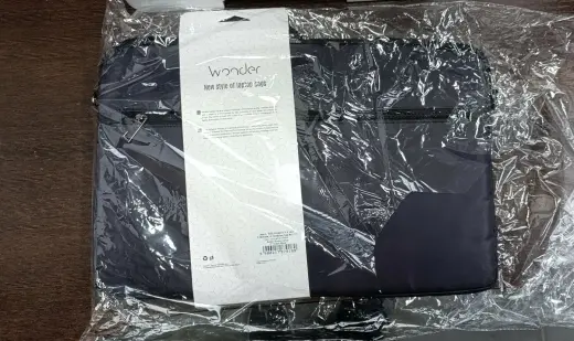 Wonder Sleeve Laptop 17 inches black (damaged packaging)